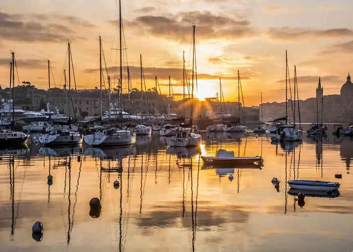 Tranquil 2 Bedroom In The Heart Of Apartment