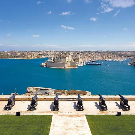 Appartement Tranquil 2 Bedroom In The Heart Of