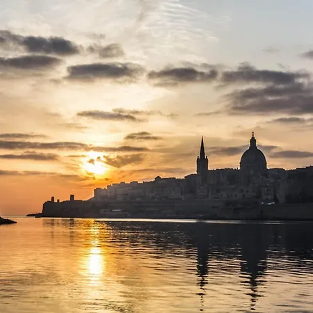 Tranquil 2 Bedroom In The Heart Of Apartment Valletta