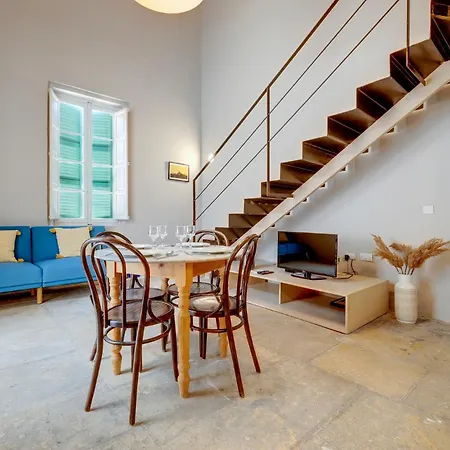 Tranquil 2 Bedroom In The Heart Of Apartment *