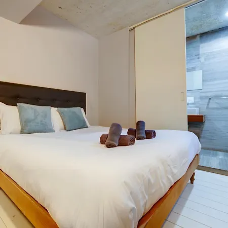Tranquil 2 Bedroom In The Heart Of Apartment *